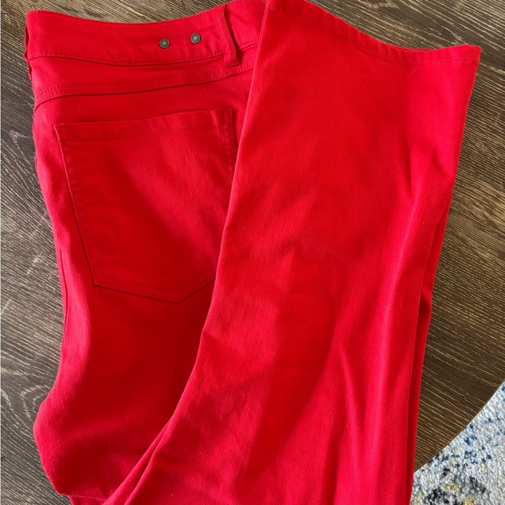 EUC Cabi Kick Flare Jeans